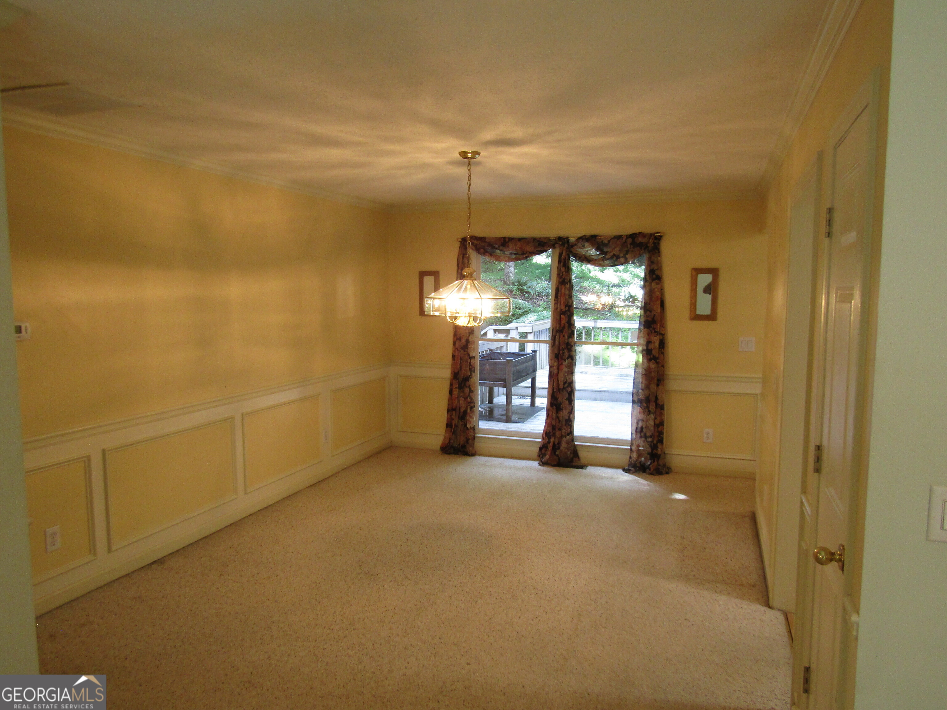 5820 Elm Tree Dr.