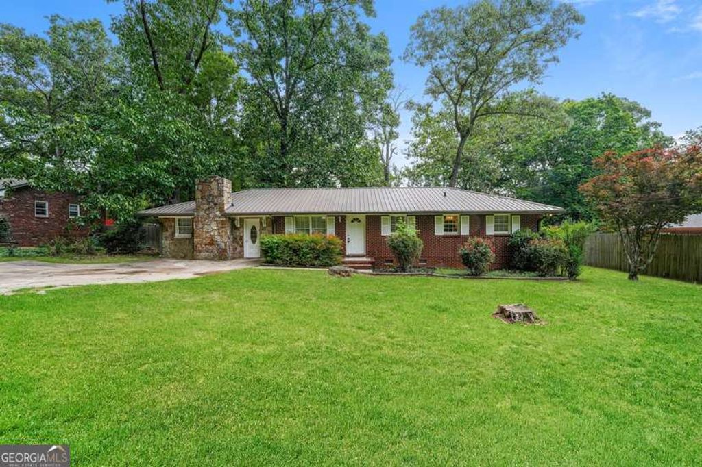 Photo of 1206 Haliburton Avenue, Lawrenceville, GA 30046 (MLS # 10774659)