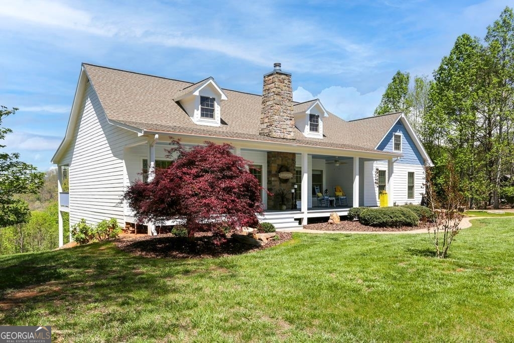 935 White Oak DR