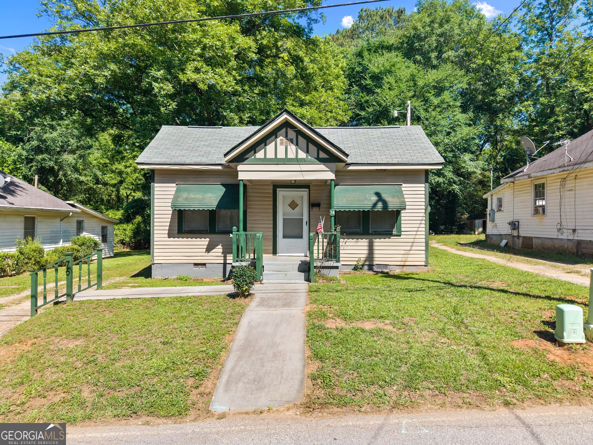 76 Park ST