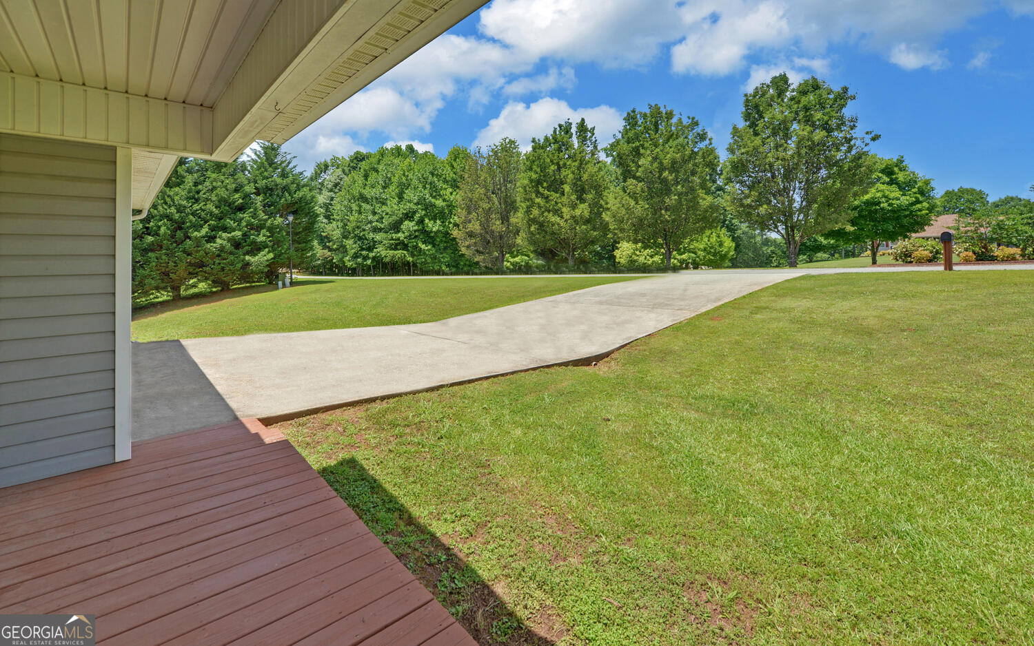 183 Banks Ridge DR