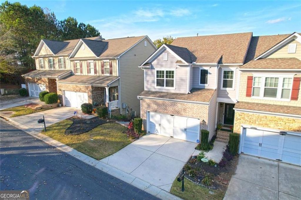 Photo of 1206 Lake Point Way, Suwanee, GA 30024 (MLS # 10659205)