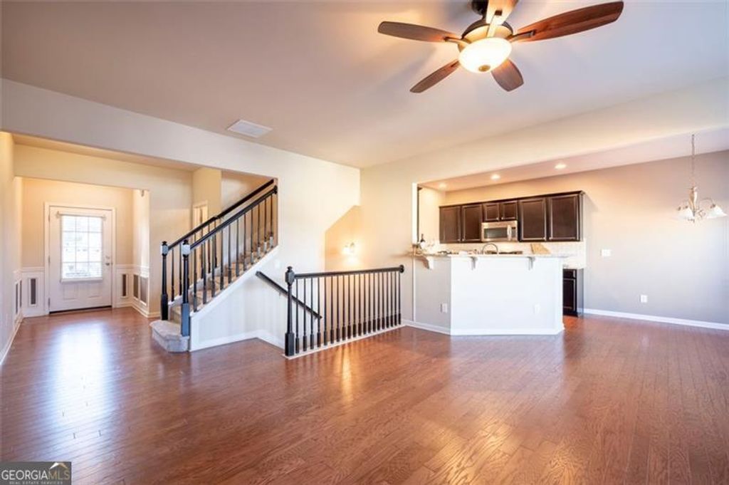 Photo of 1206 Lake Point Way, Suwanee, GA 30024 (MLS # 10659205)