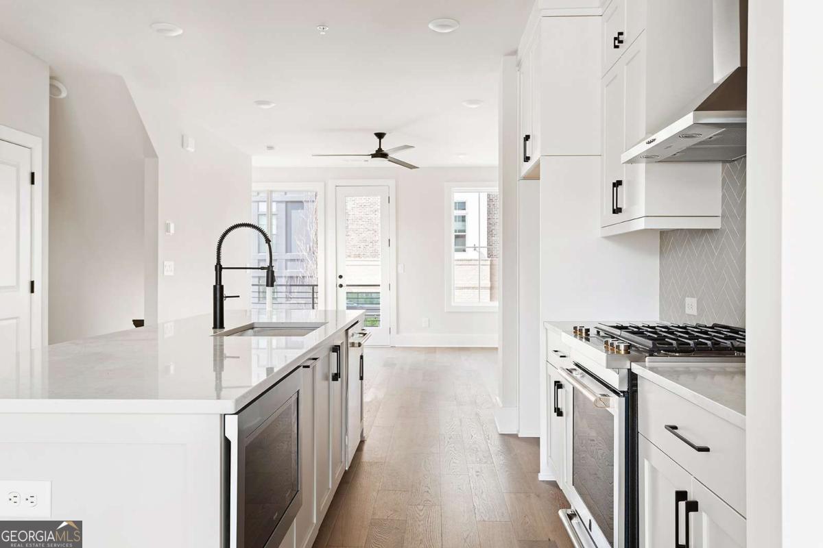 7110 Summit PL