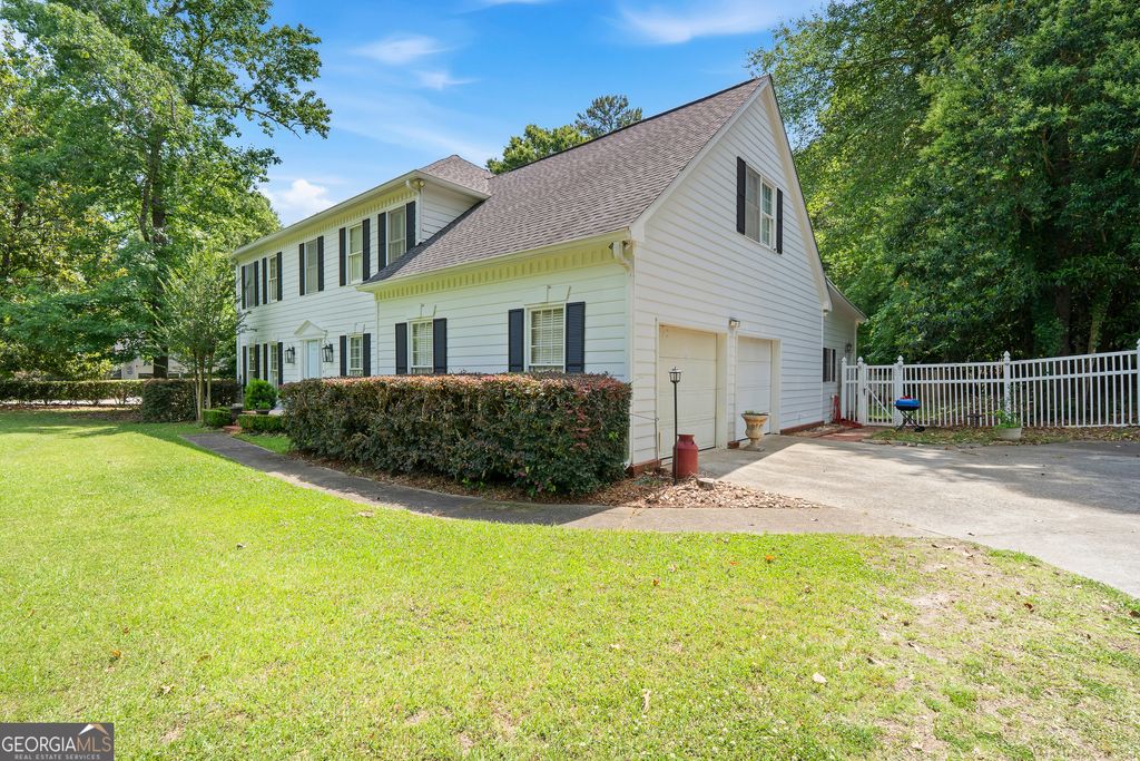Photo of 459 Yorkshire Drive, Macon, GA 31210 (MLS # 10770857)