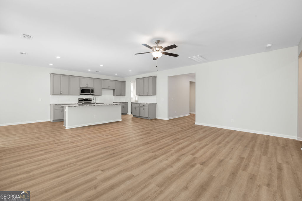 111 Pioneer WAY