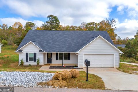 A home in Mount Airy