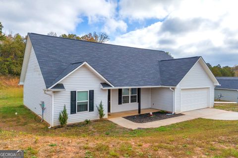 A home in Mount Airy