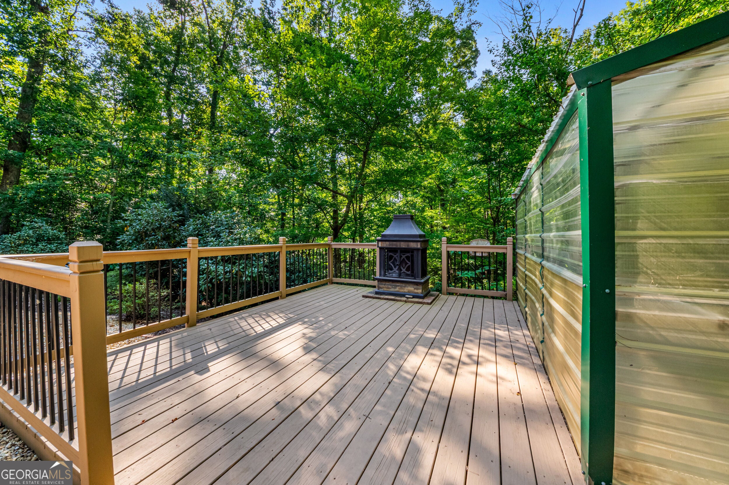 390 Lake Place DR