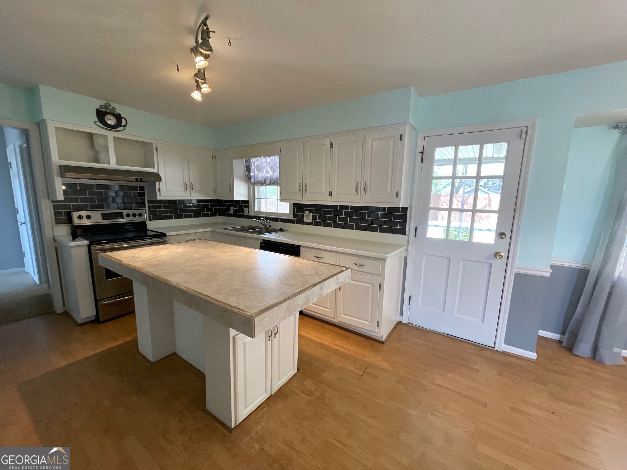 3807 Southgate DR SW