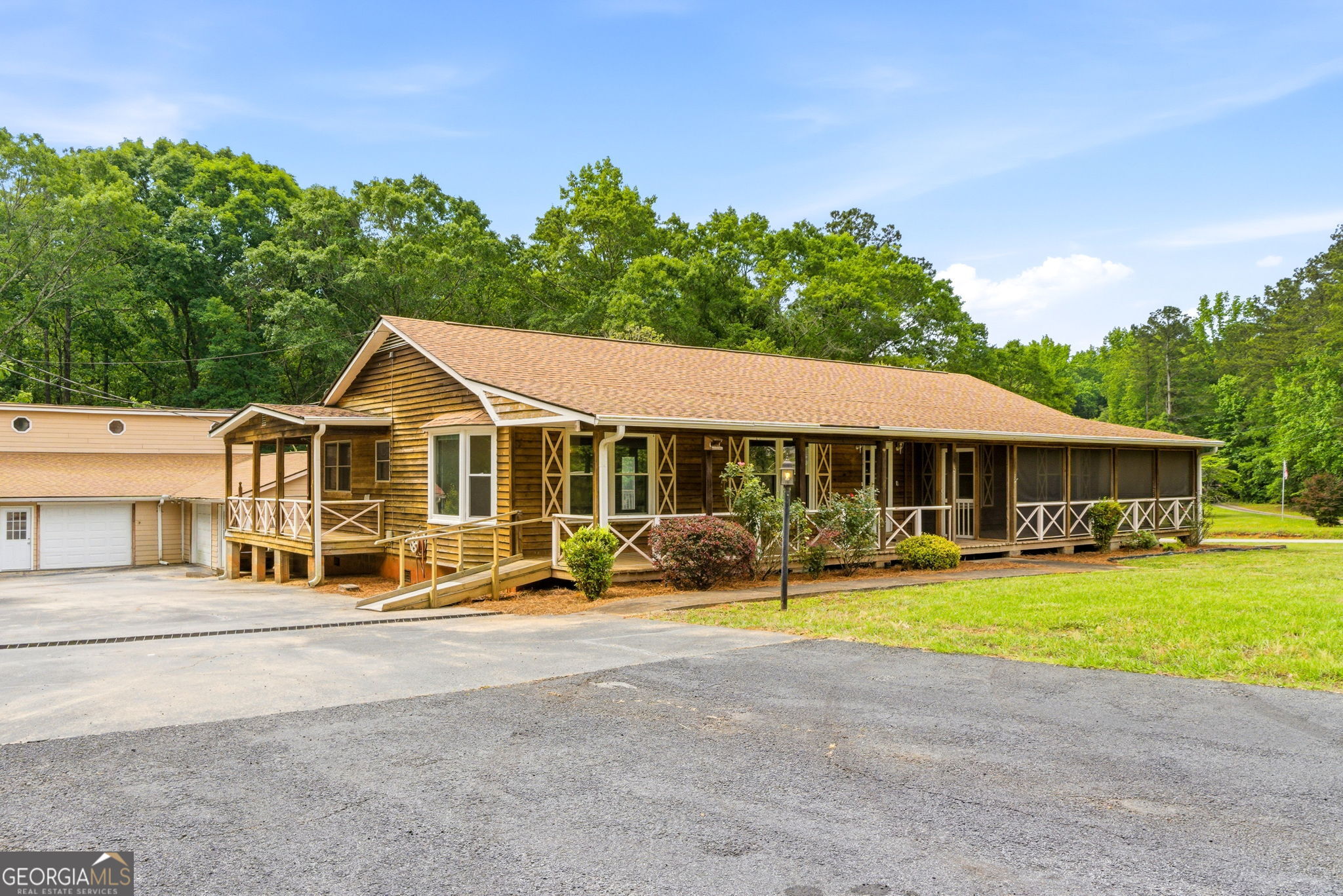 390 Crumbley RD