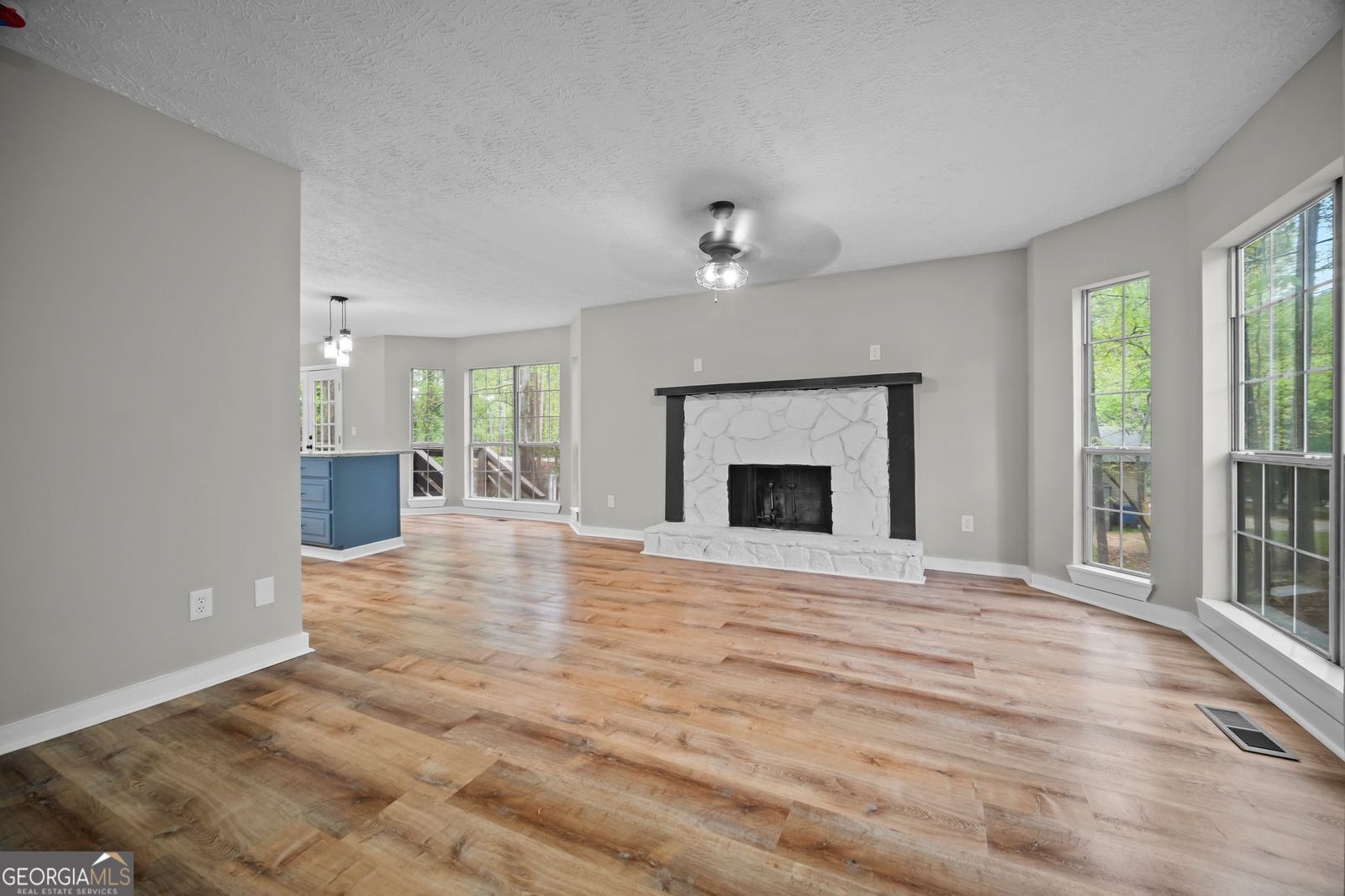 9780 Dixon Industrial BLVD