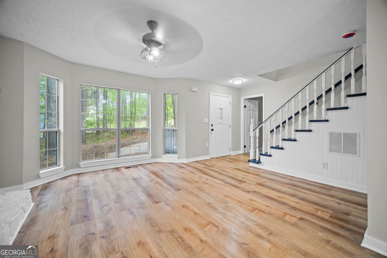 9780 Dixon Industrial BLVD