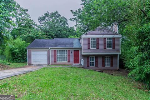 Photo of 4634 Garden Hills Drive, Stone Mountain, GA 30083 (MLS # 10640127)