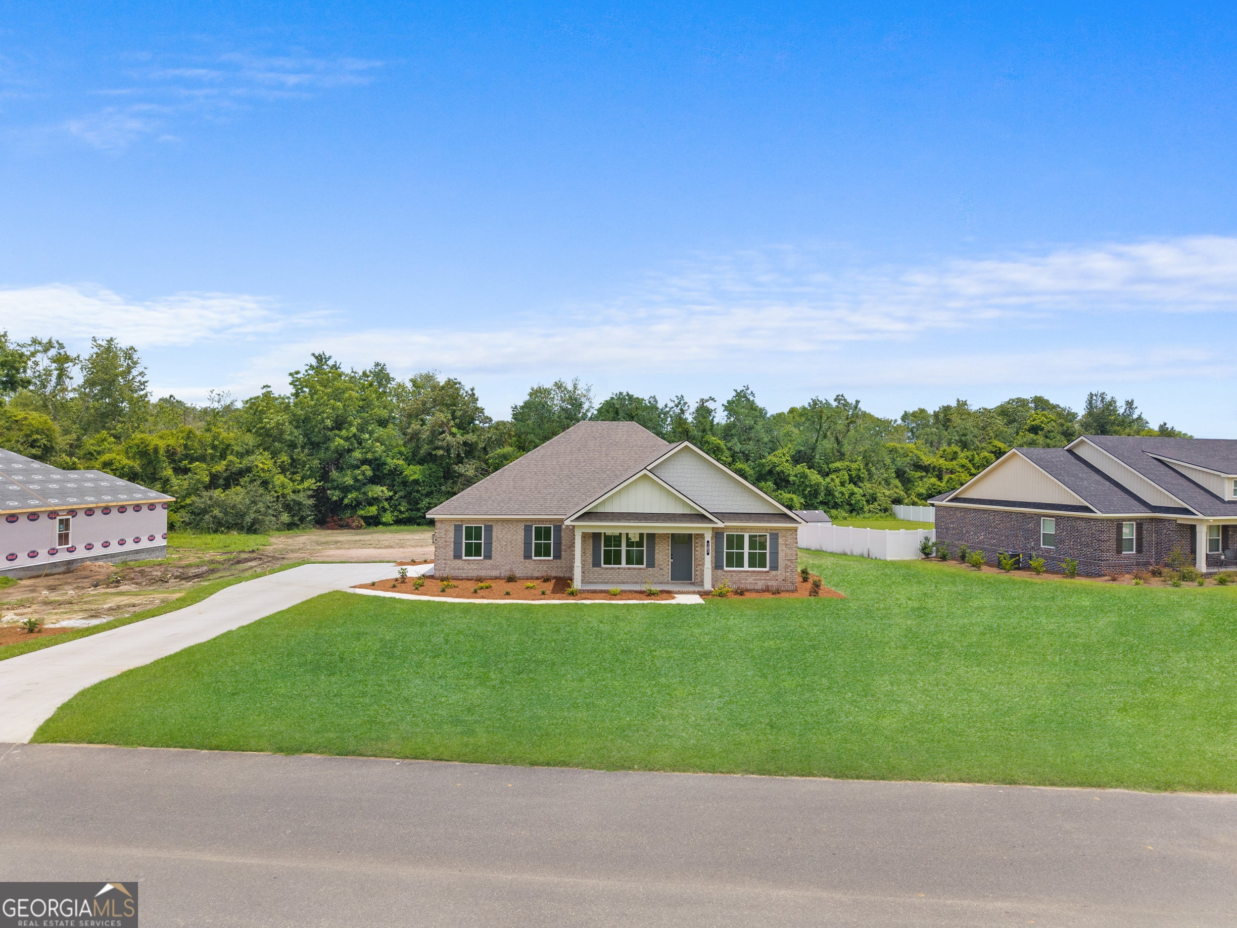 103 Pin Oak LN