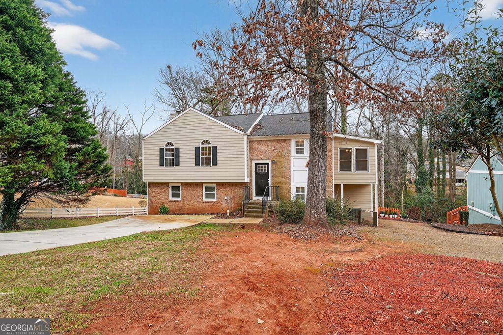 Photo of 3891 Valpariso Circle, Decatur, GA 30034 (MLS # 10680678)