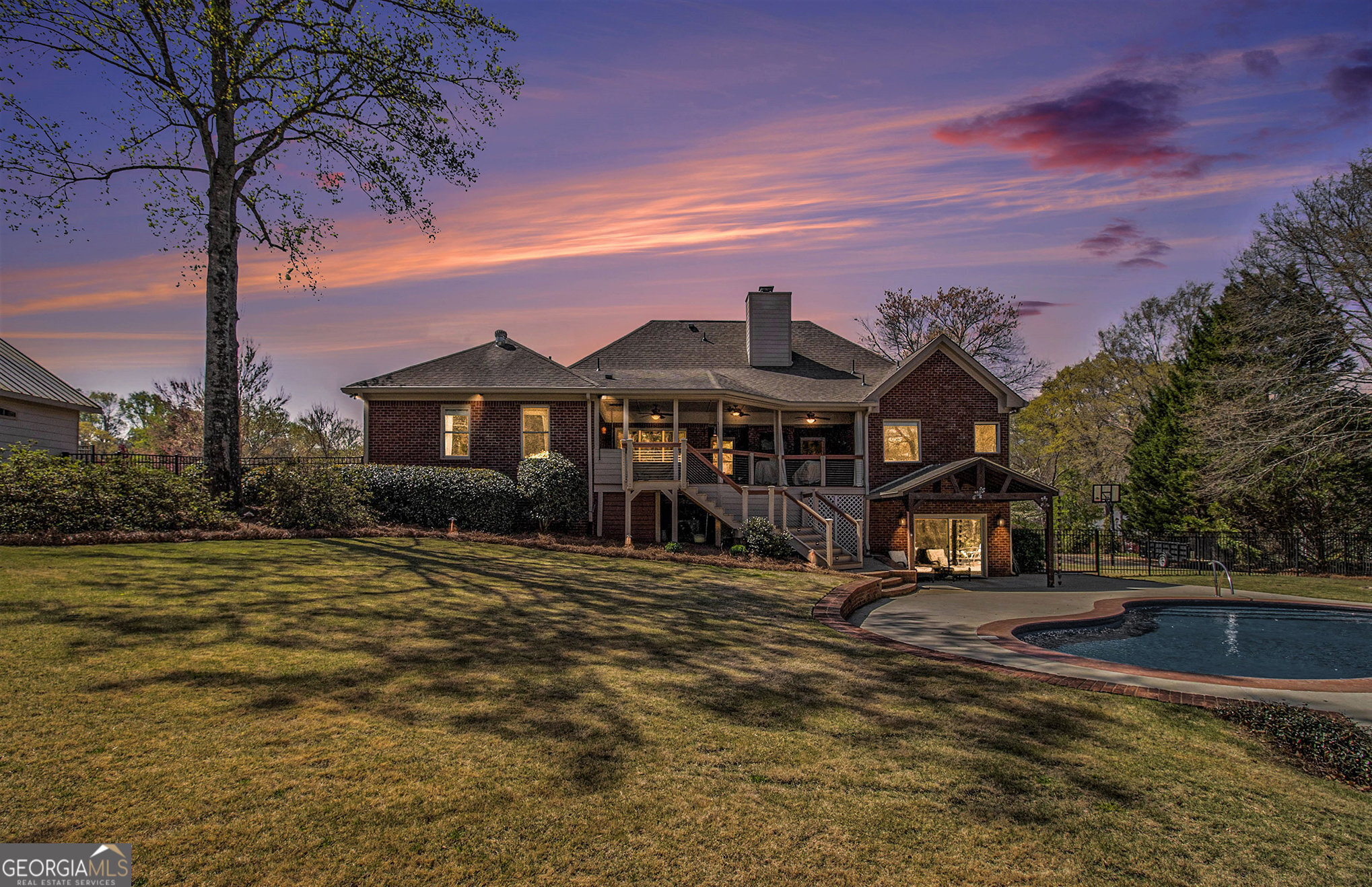 629 Wellington DR