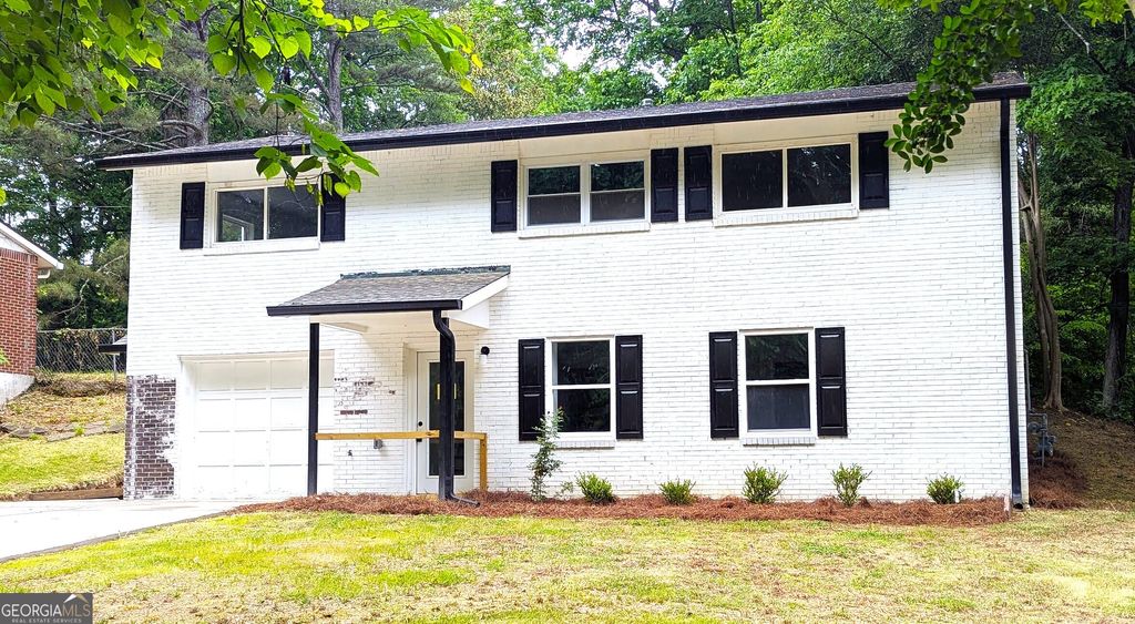 Photo of 2803 Allegro Drive NW, Atlanta, GA 30318 (MLS # 10741377)