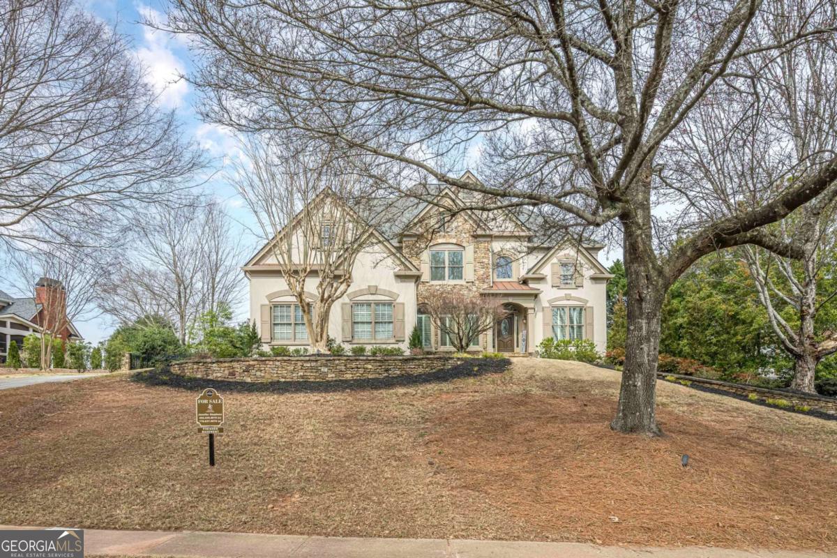 5825 LAUREL OAK DR