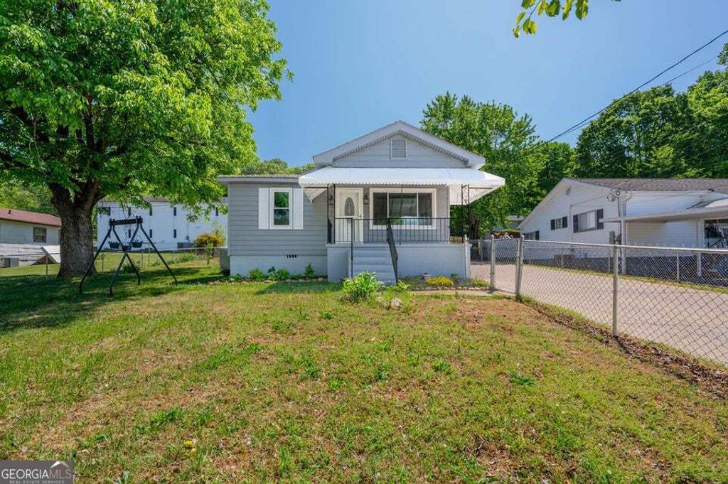 Photo of 405 Andrews Street, Rossville, GA 30741 (MLS # 10737171)