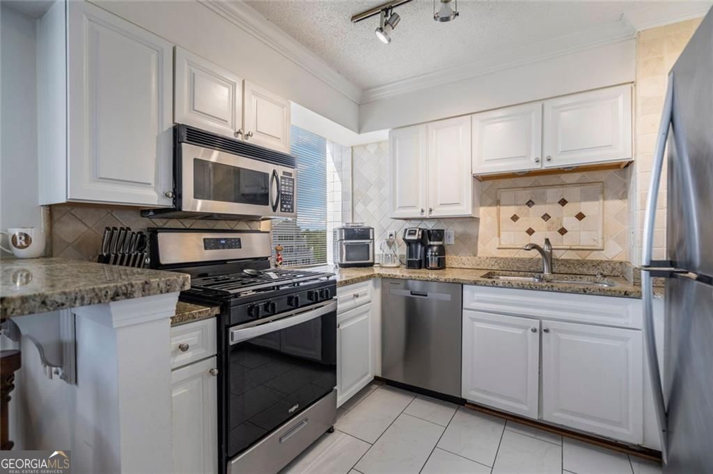 ParkLane On Peachtree - Residential