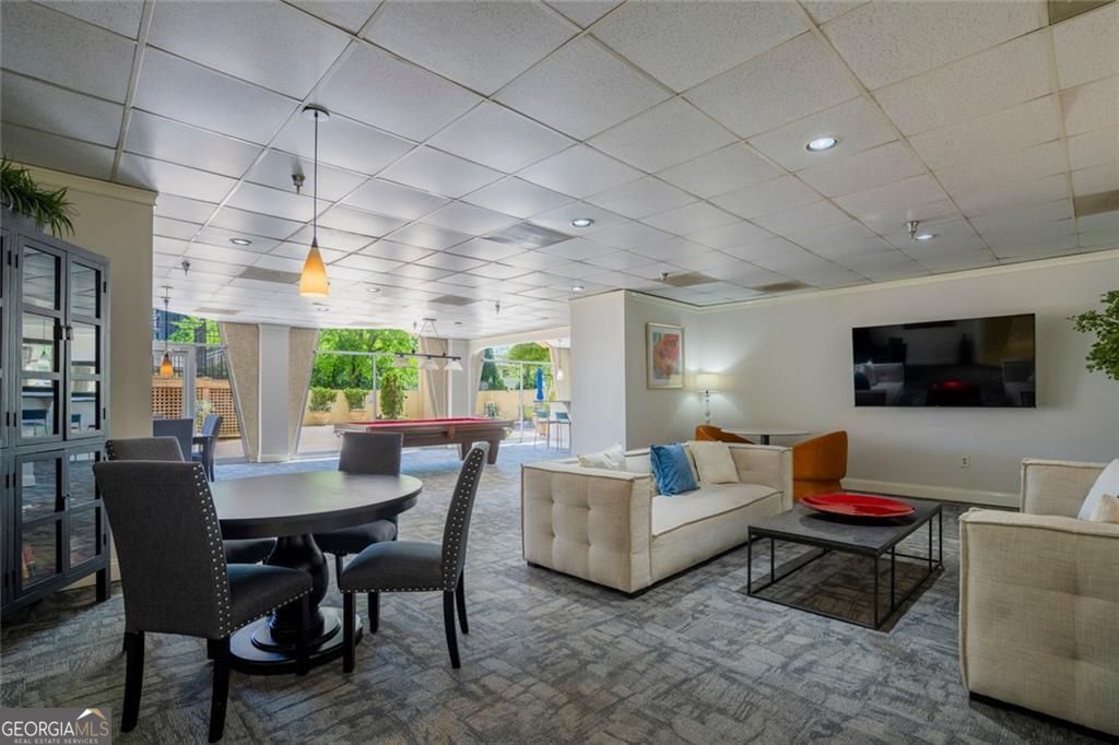 ParkLane On Peachtree - Residential