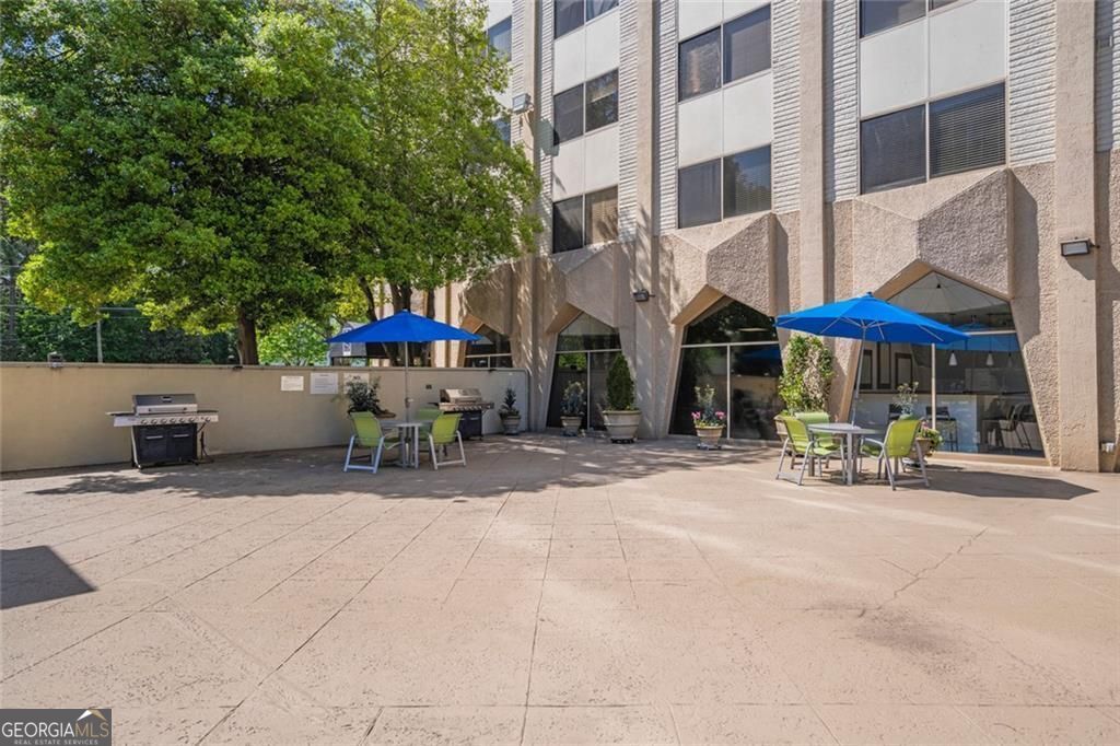 ParkLane On Peachtree - Residential