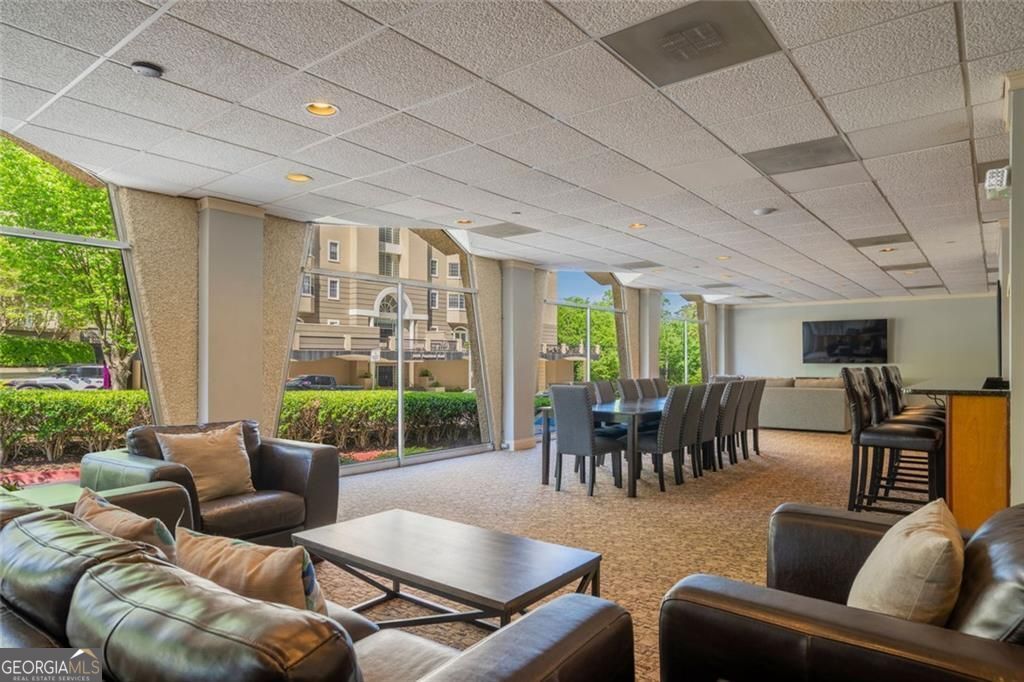 ParkLane On Peachtree - Residential