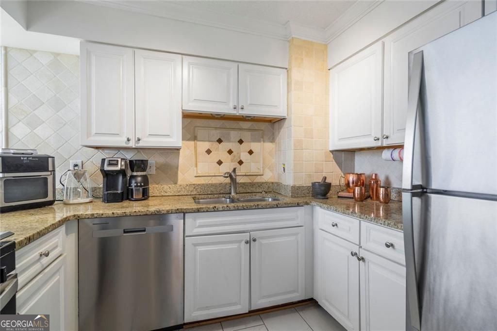 ParkLane On Peachtree - Residential