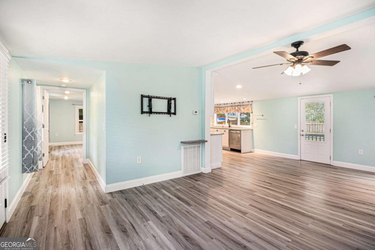 53 Northside DR