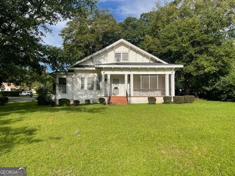 A home in Thomaston