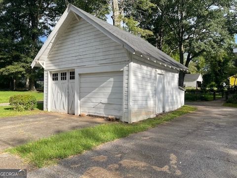 A home in Thomaston