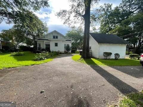 A home in Thomaston