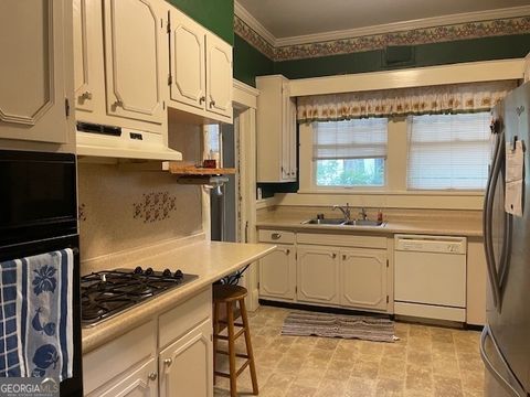 A home in Thomaston
