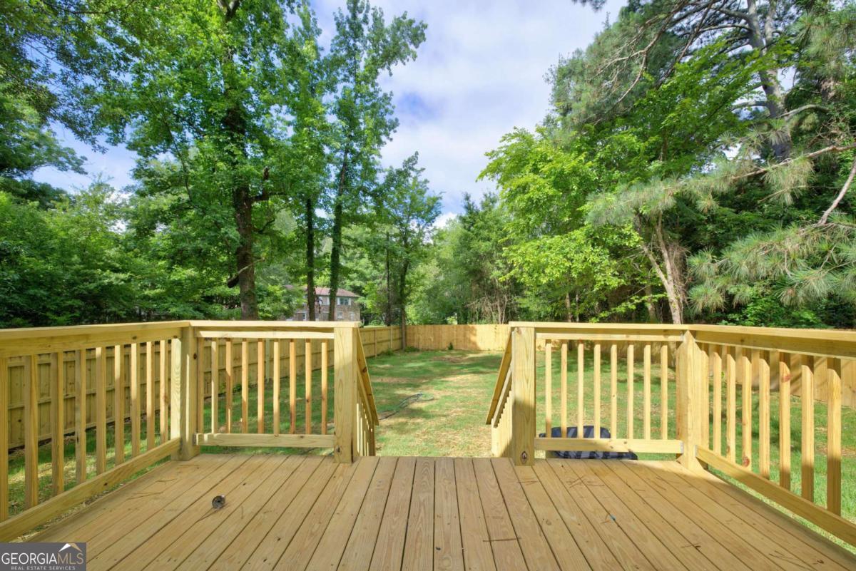 1 Virginia CIR SW