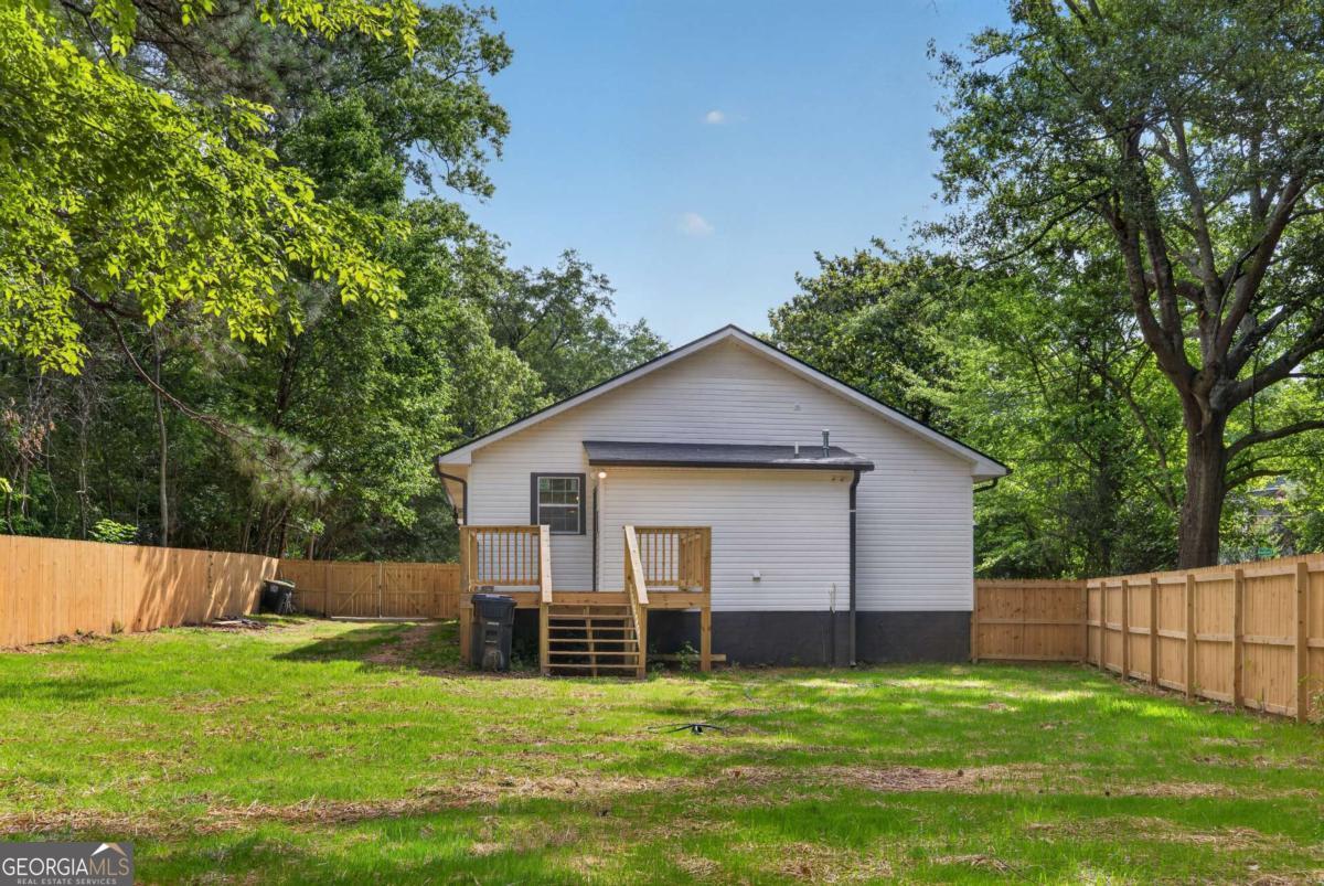 1 Virginia CIR SW