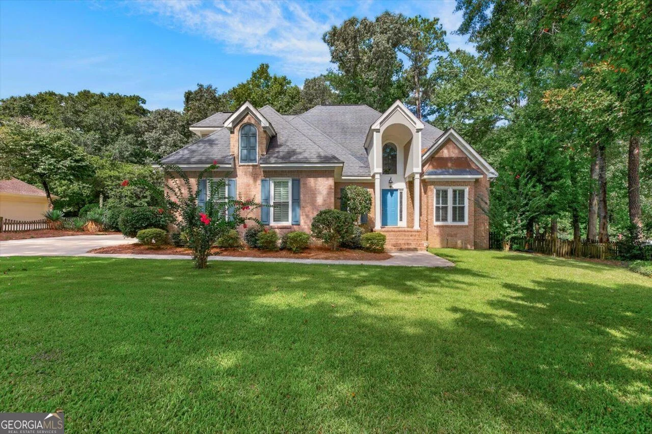 106 Fairways Drive