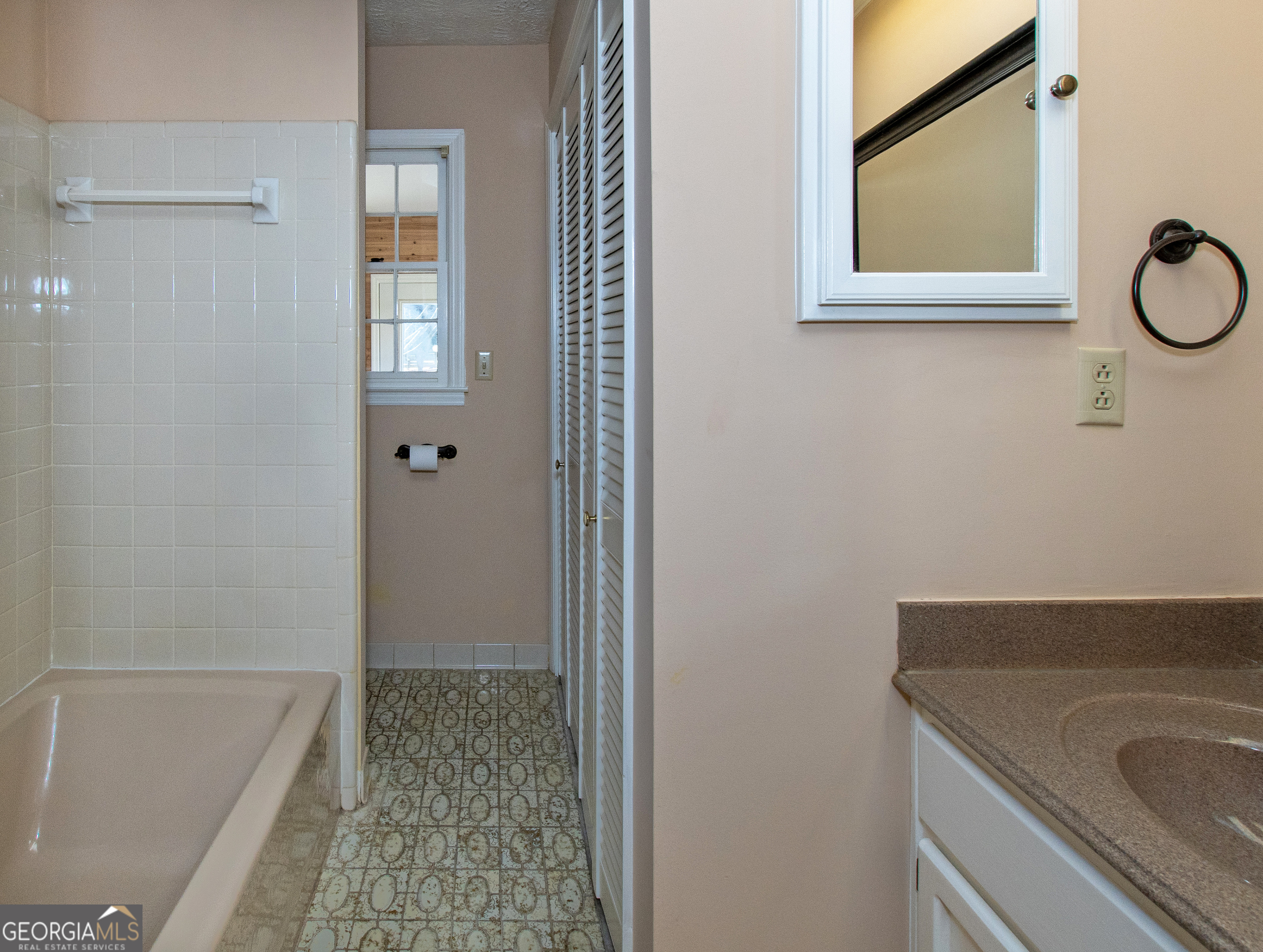 Hampton, Georgia 30228, United States, 4 Bedrooms Bedrooms, ,5 BathroomsBathrooms,Residential,Active,245152