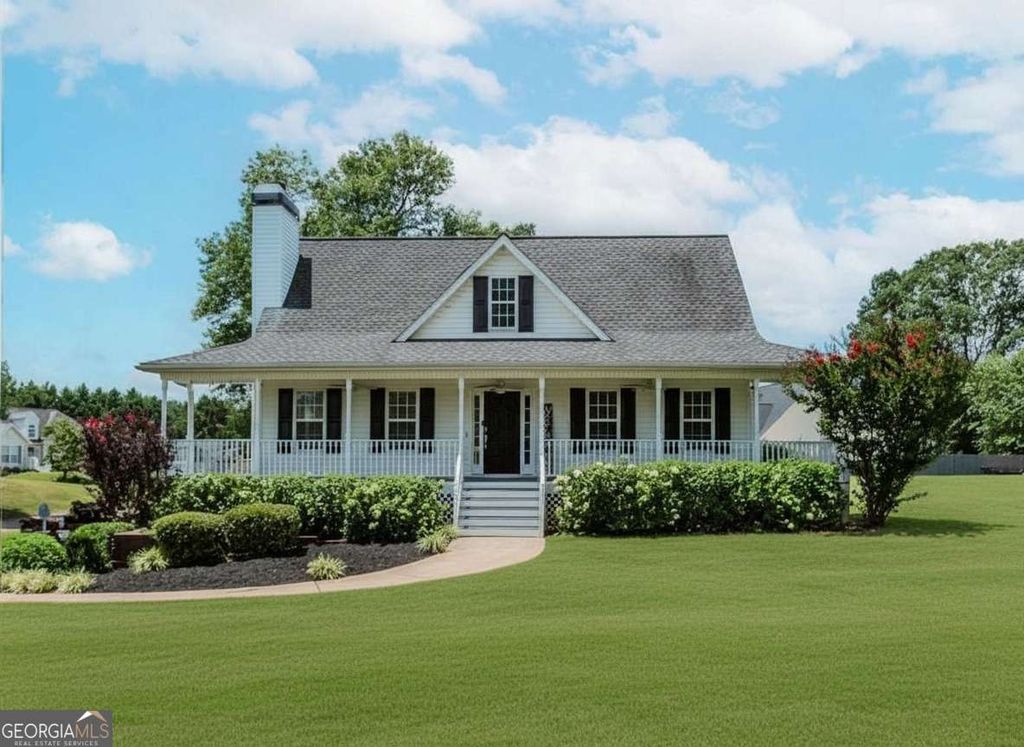 Photo of 6230 Dana Way, Cumming, GA 30040 (MLS # 10765442)
