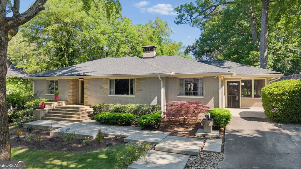 Photo of 1196 Sheridan Road NE, Atlanta, GA 30324 (MLS # 10764182)