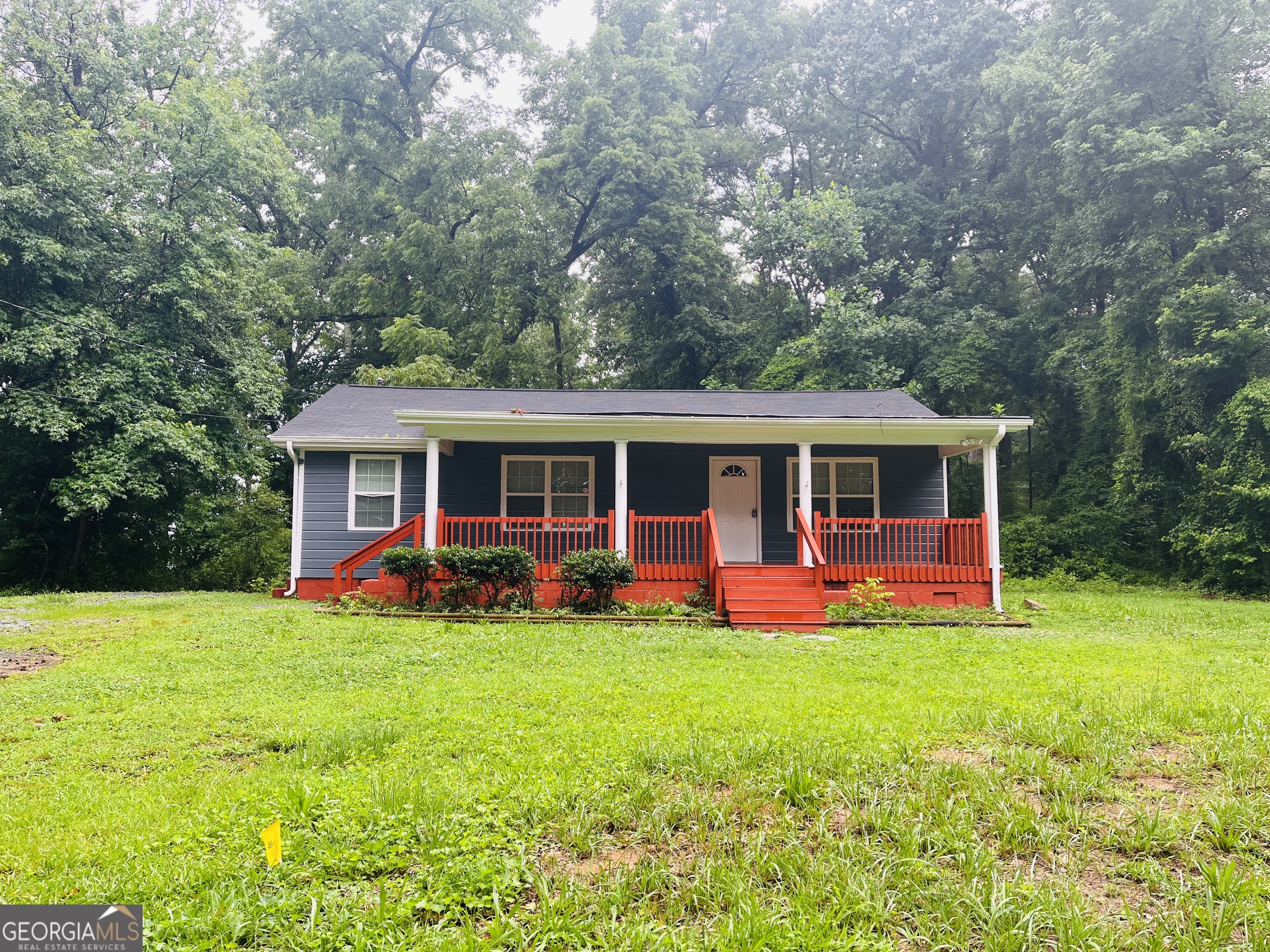 Wow! This 3 bedroom 2 bathroom home offers lots of outdoor space with a fenced in backyard and a large front yard. Large bedrooms and a large family room will be perfect for you and your family. Come see this house now as it won't last long!