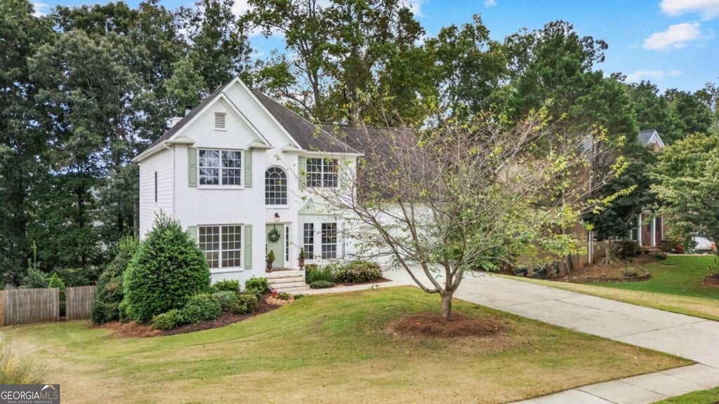 Photo of 5665 Kennemore Drive, Alpharetta, GA 30004 (MLS # 10842604)