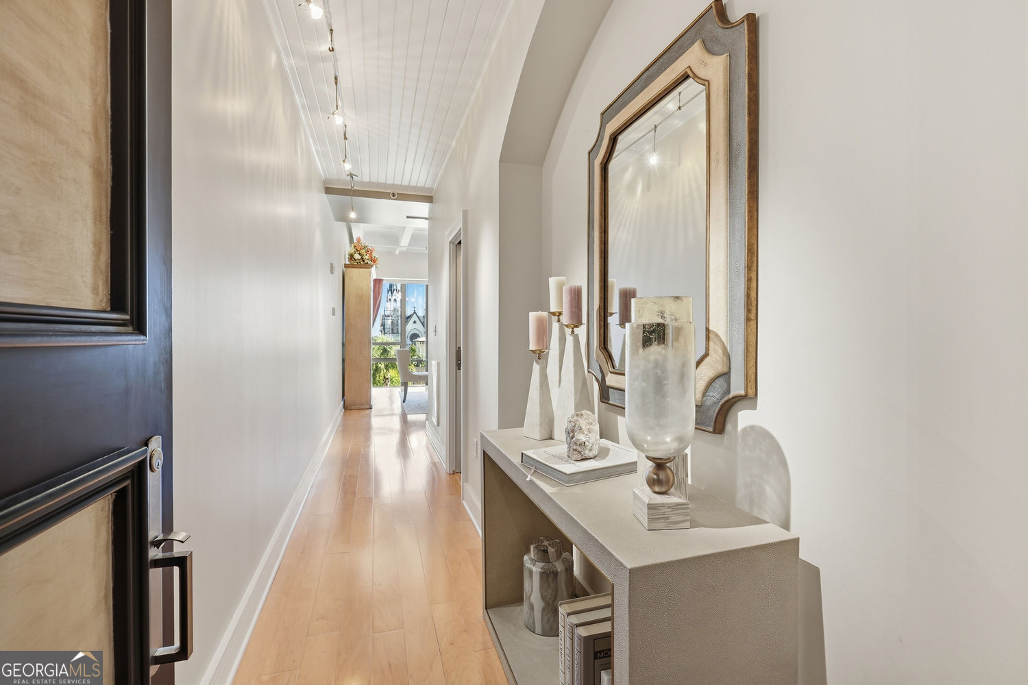 Savannah, Georgia 31401, United States, 1 Bedroom Bedrooms, ,2 BathroomsBathrooms,Residential,Active,248940