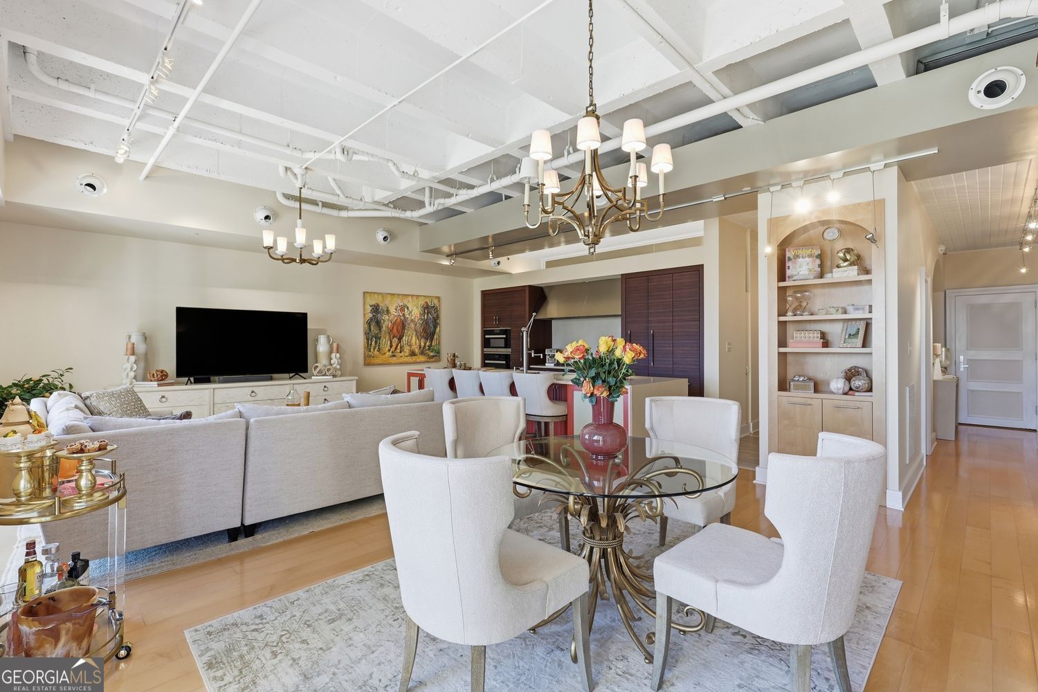 Savannah, Georgia 31401, United States, 1 Bedroom Bedrooms, ,2 BathroomsBathrooms,Residential,Active,248940