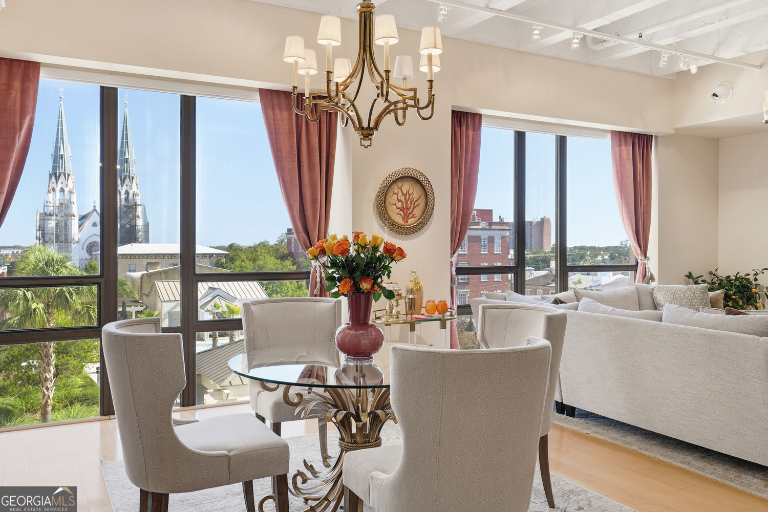 Savannah, Georgia 31401, United States, 1 Bedroom Bedrooms, ,2 BathroomsBathrooms,Residential,Active,248940