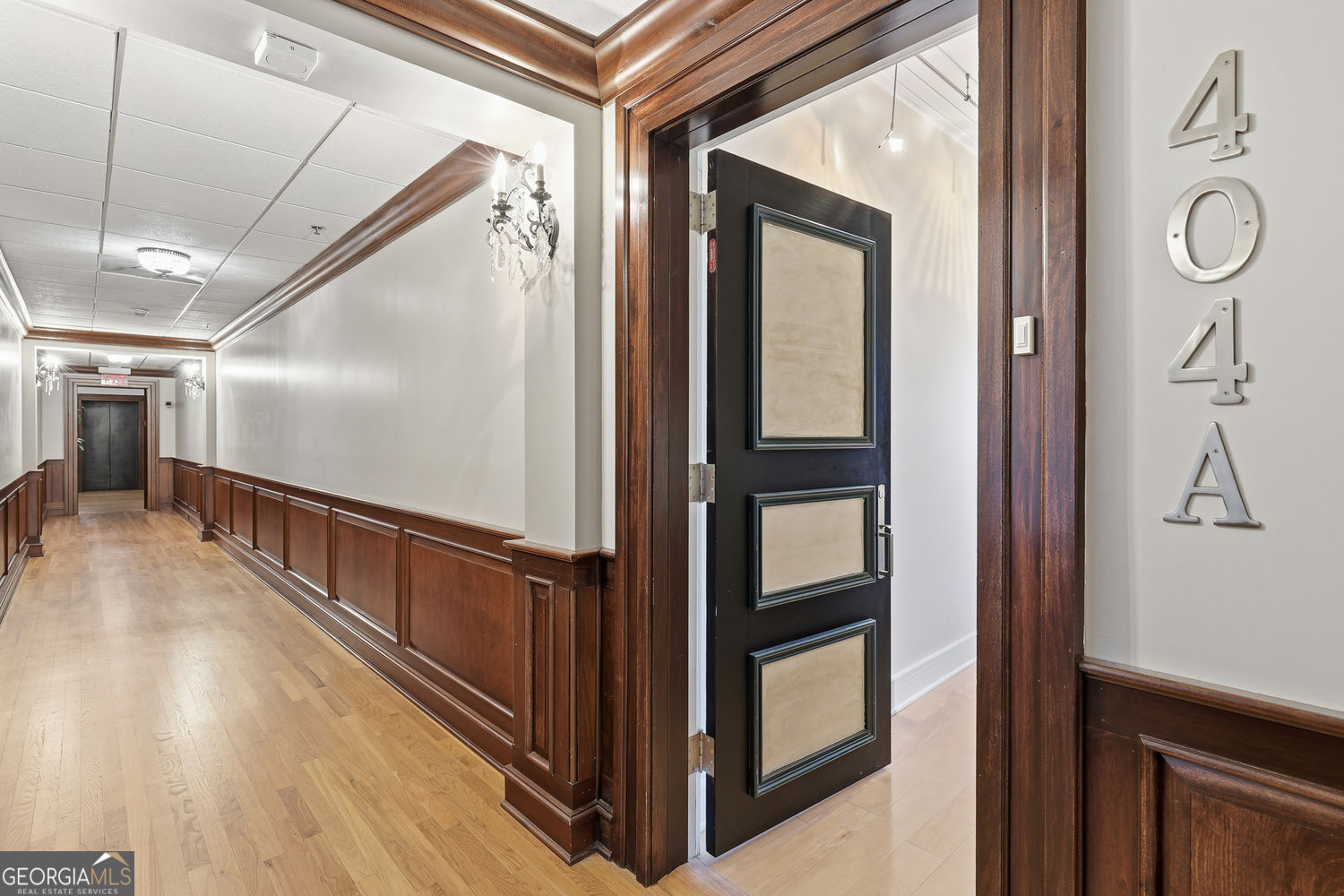 Savannah, Georgia 31401, United States, 1 Bedroom Bedrooms, ,2 BathroomsBathrooms,Residential,Active,248940