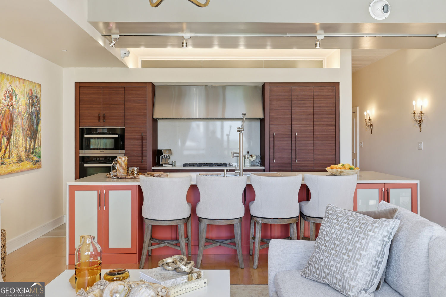 Savannah, Georgia 31401, United States, 1 Bedroom Bedrooms, ,2 BathroomsBathrooms,Residential,Active,248940