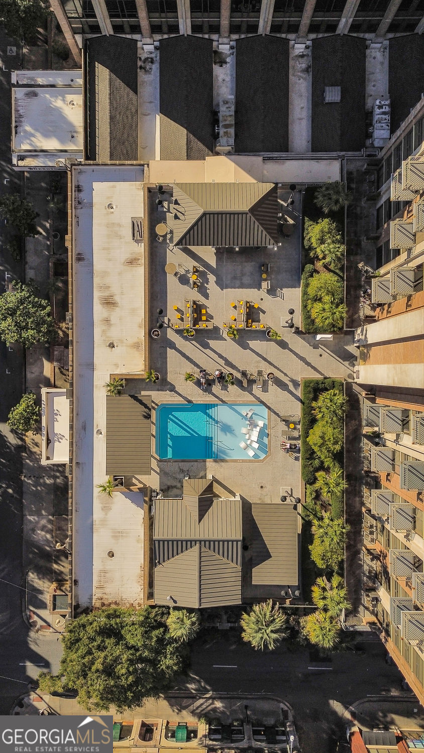 Savannah, Georgia 31401, United States, 1 Bedroom Bedrooms, ,2 BathroomsBathrooms,Residential,Active,248940