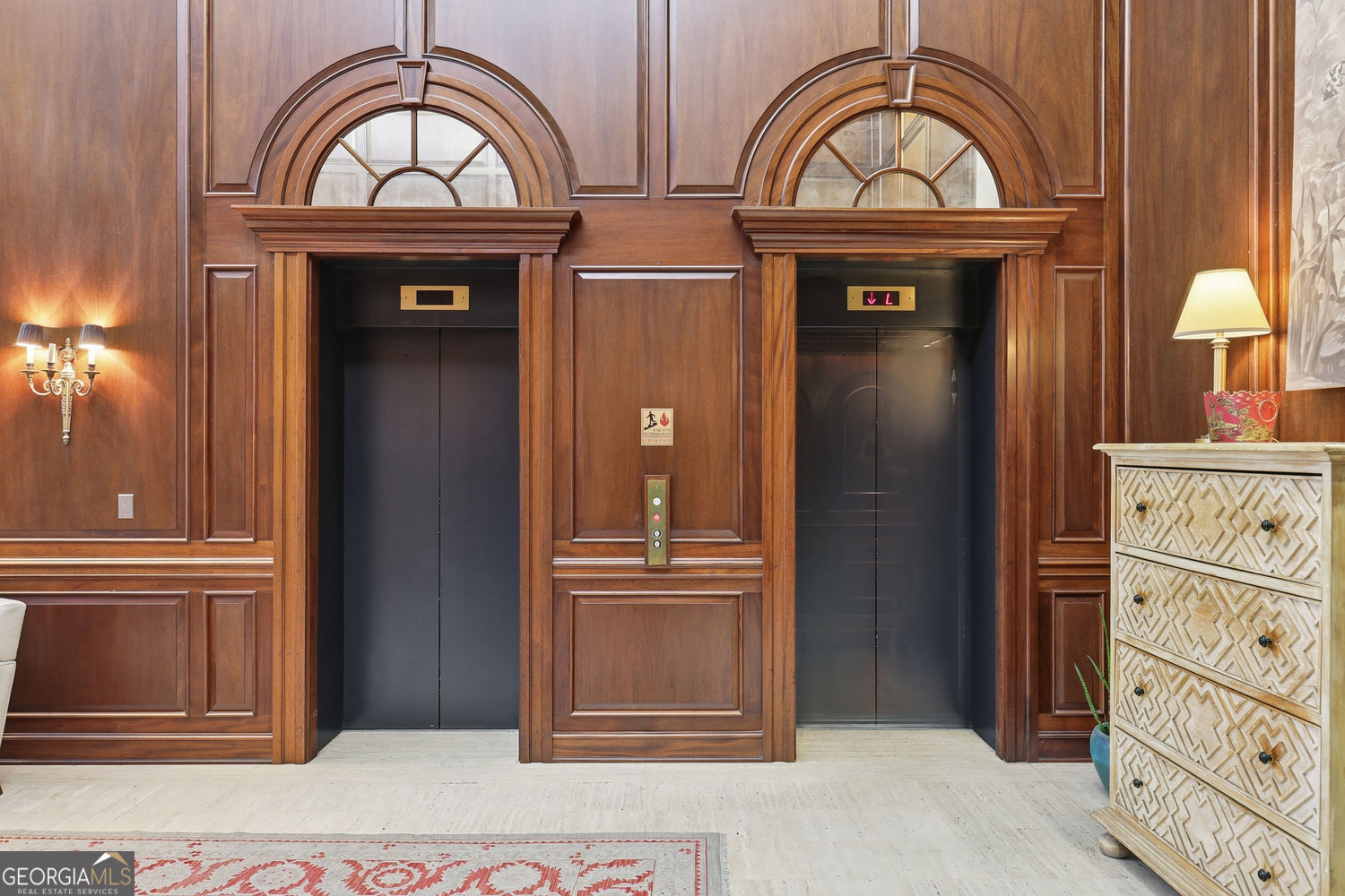 Savannah, Georgia 31401, United States, 1 Bedroom Bedrooms, ,2 BathroomsBathrooms,Residential,Active,248940