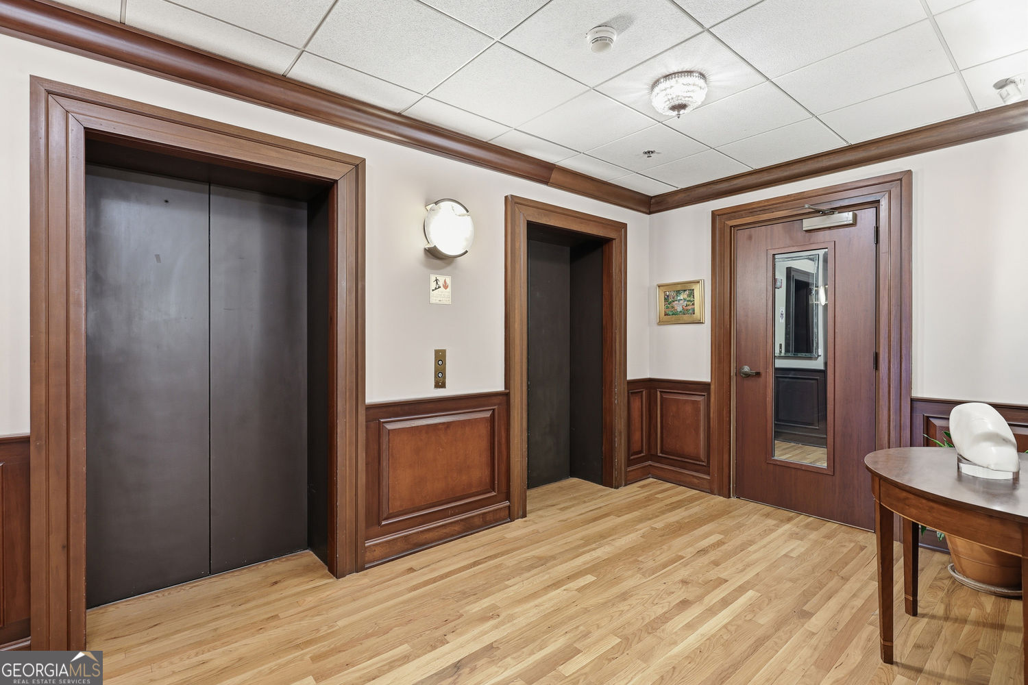 Savannah, Georgia 31401, United States, 1 Bedroom Bedrooms, ,2 BathroomsBathrooms,Residential,Active,248940